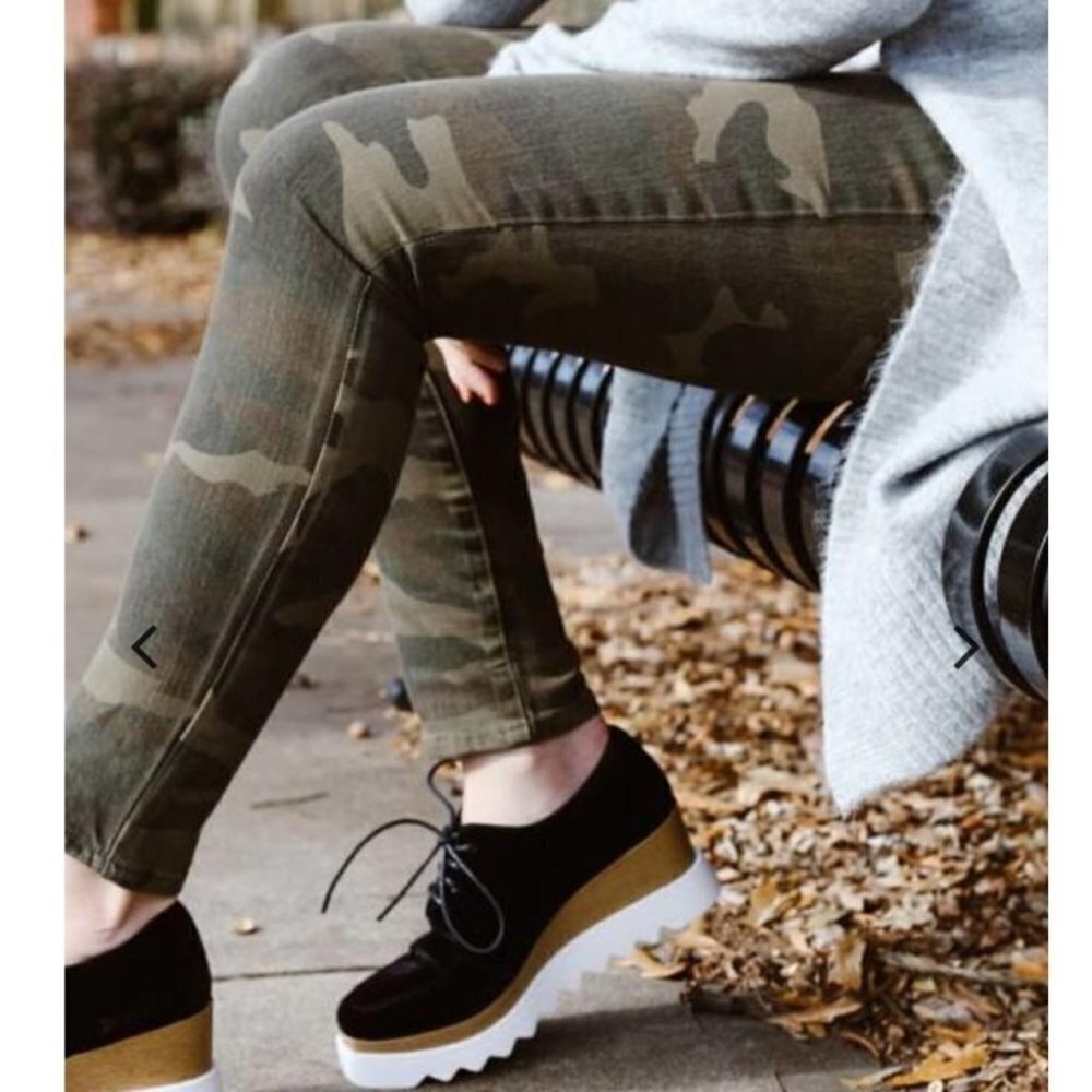 NWT BlankNYC The Reade Crop Camouflage Skinny Jean